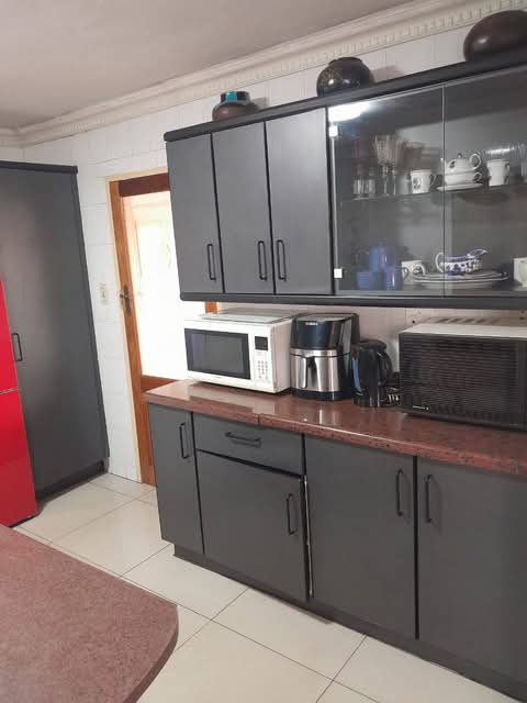 Spacious family home for rent
features:
- 3  in Vosloorus