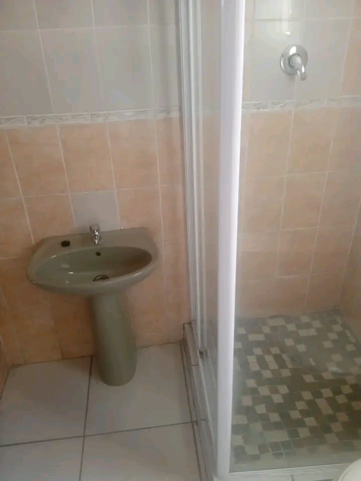 1 bedroom cottage with a fitted  kitchenette,  in Birch Acres