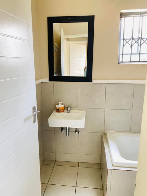 2 bedroom house available for rental new deve  in South Hills
