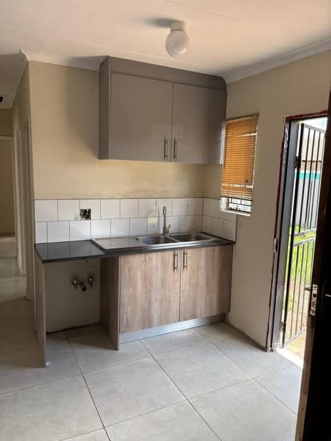 3 bedroom stand alone in ext 33 immediately a  in Clayville