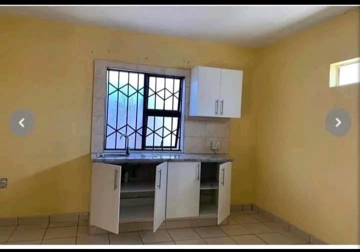 Ensuits  apartments available for rental 
de  in Naledi