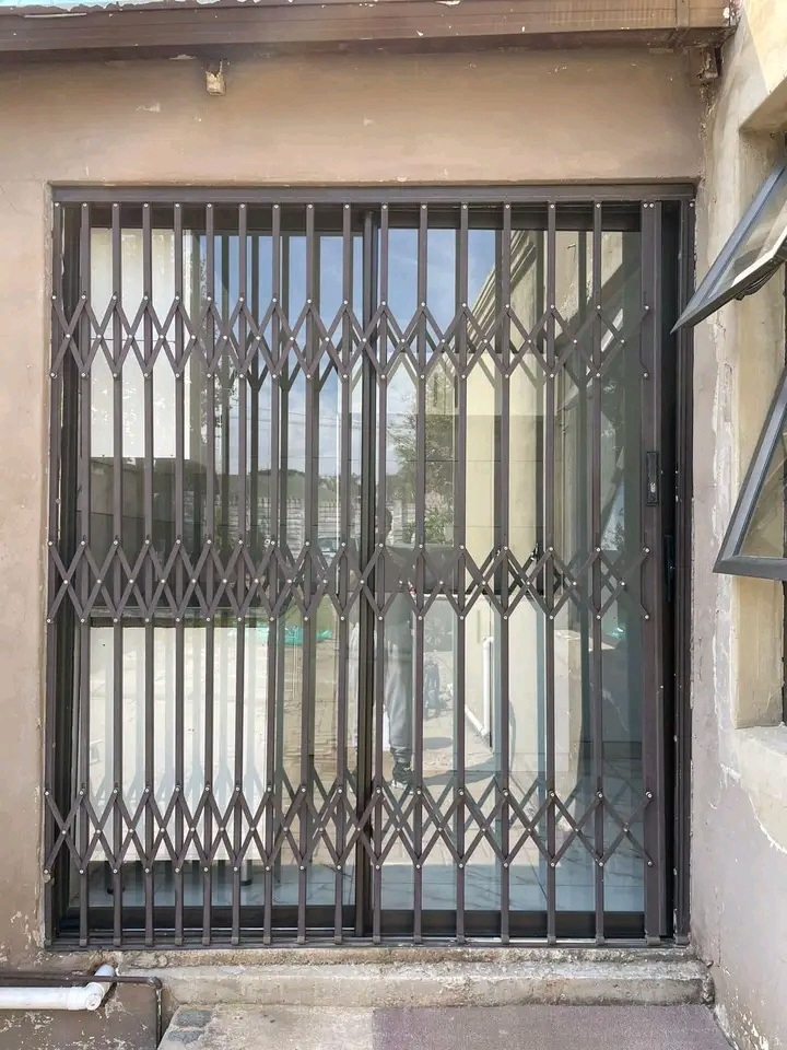 1 bedroom cottage for rental r4500 effective   in Primrose