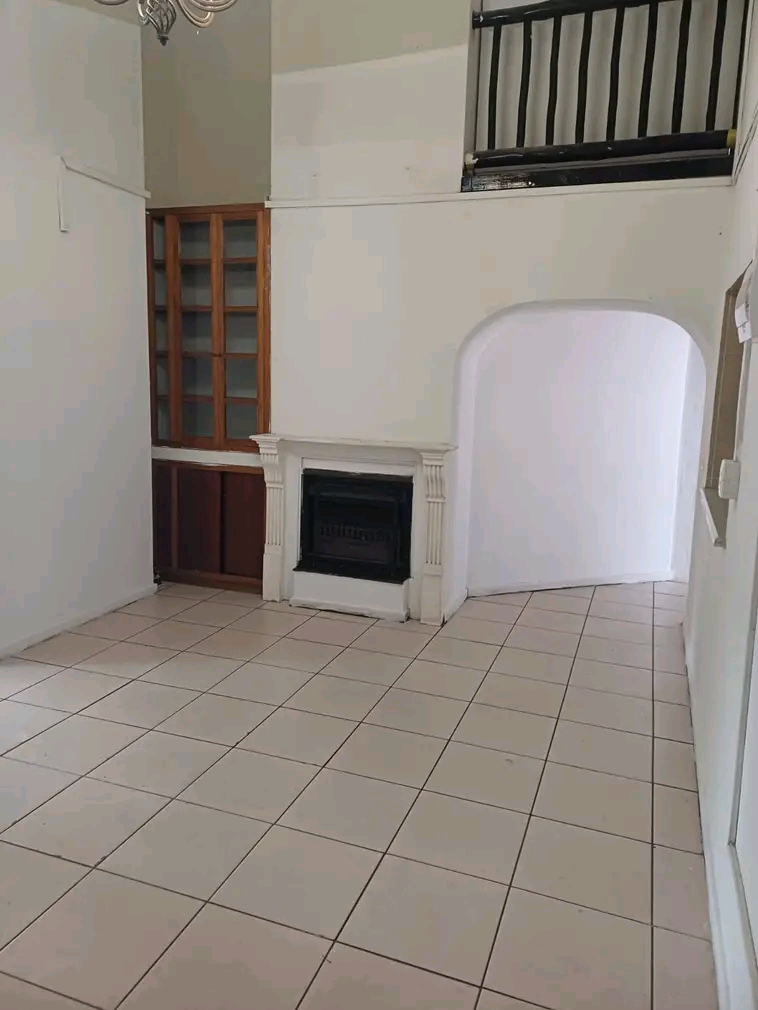 2 bedroom available. 
rent : r7000
water an  in Fourways