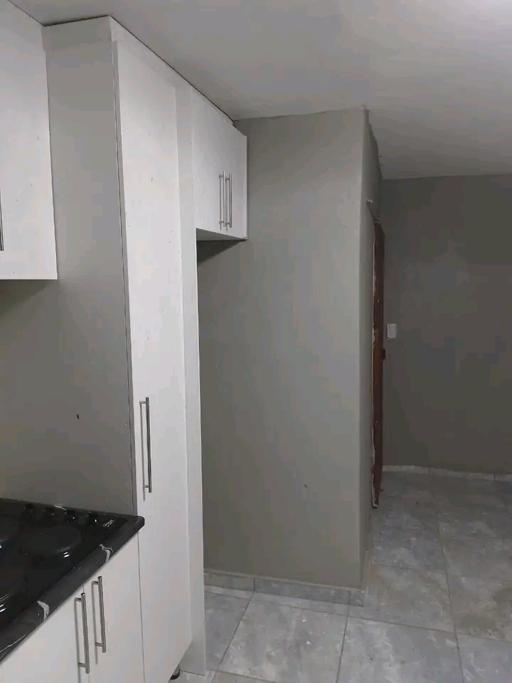 Rental ext79 
big bachelor available 
rent   in Clayville