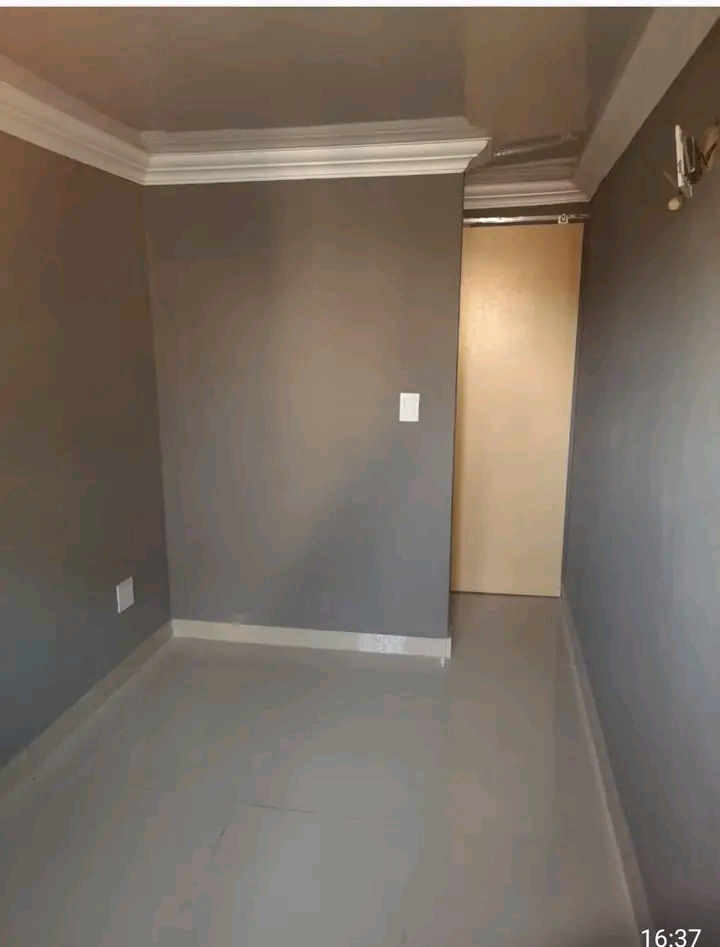 Cottage available 1st may at ext 45 for r2500  in Clayville