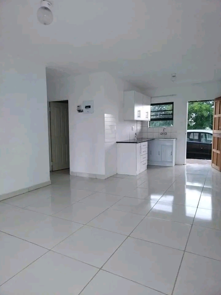 2 bedroom apartment available to rent
fully   in Spruitview