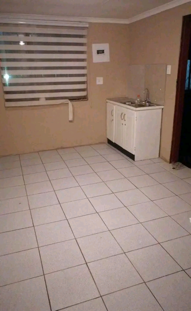 En suite available in zone 2... opposite zone  in Meadowlands