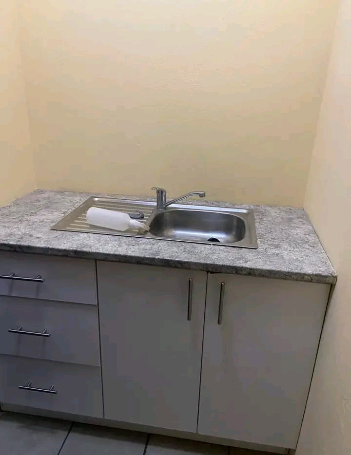 Bachelor room available immediately 
include  in Clayville