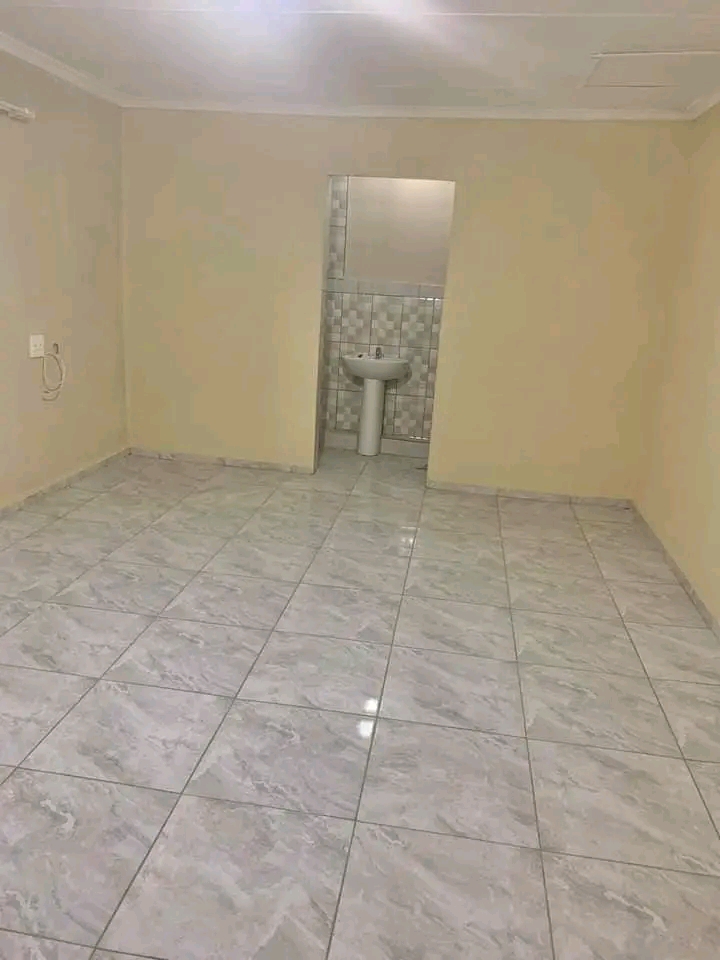 A bachelor s huge room at maokeng ext for ren  in Maokeng