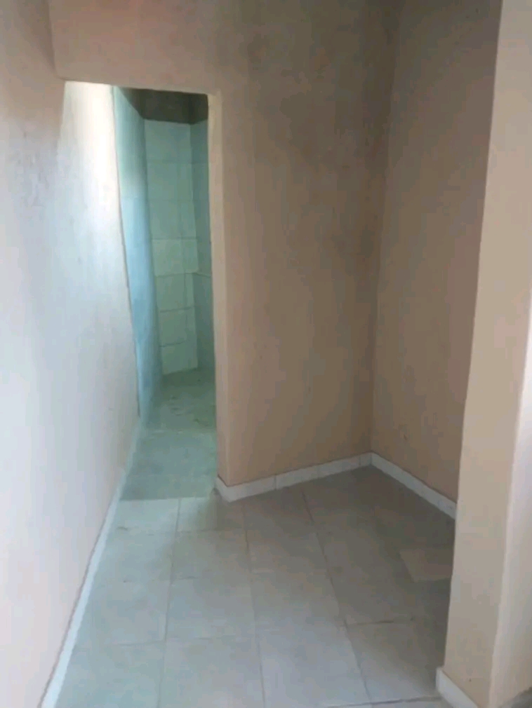 Ensuite has become available in phase 1 from   in Tshepisong