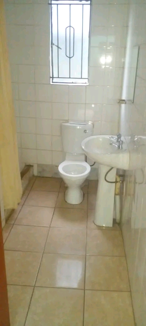 Room to rent in ext 11 (soweto). rent r1000 n  in Protea Glen