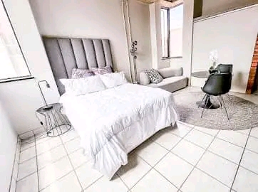 Let’s find you a modern apartment and aroun  in Hillbrow