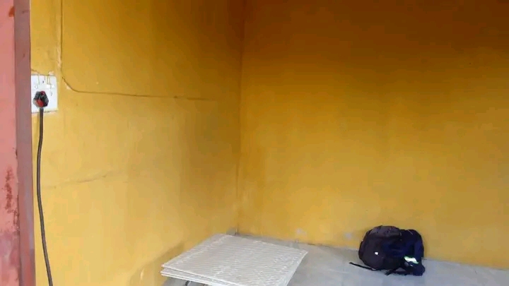 Room to rent available at umfuyaneng
-tiled   in Tembisa