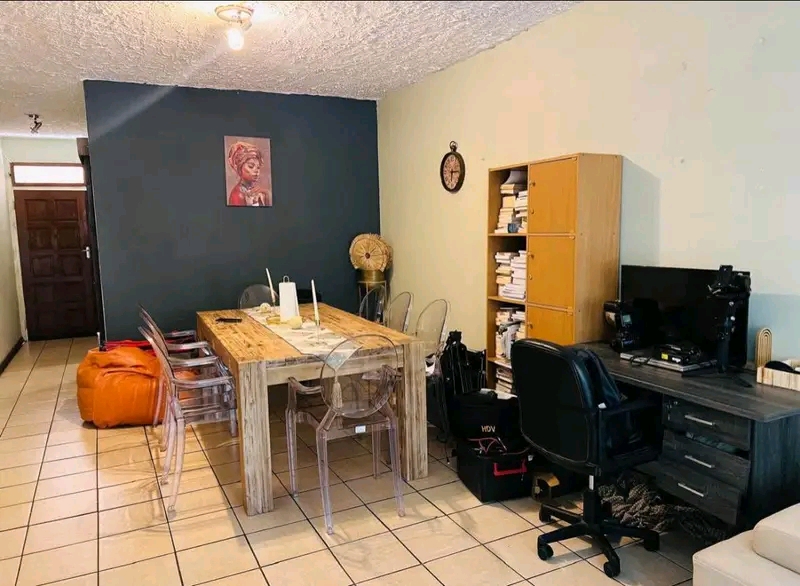 2 bedroom flat🏡available for rental in ce2  in Vanderbijlpark