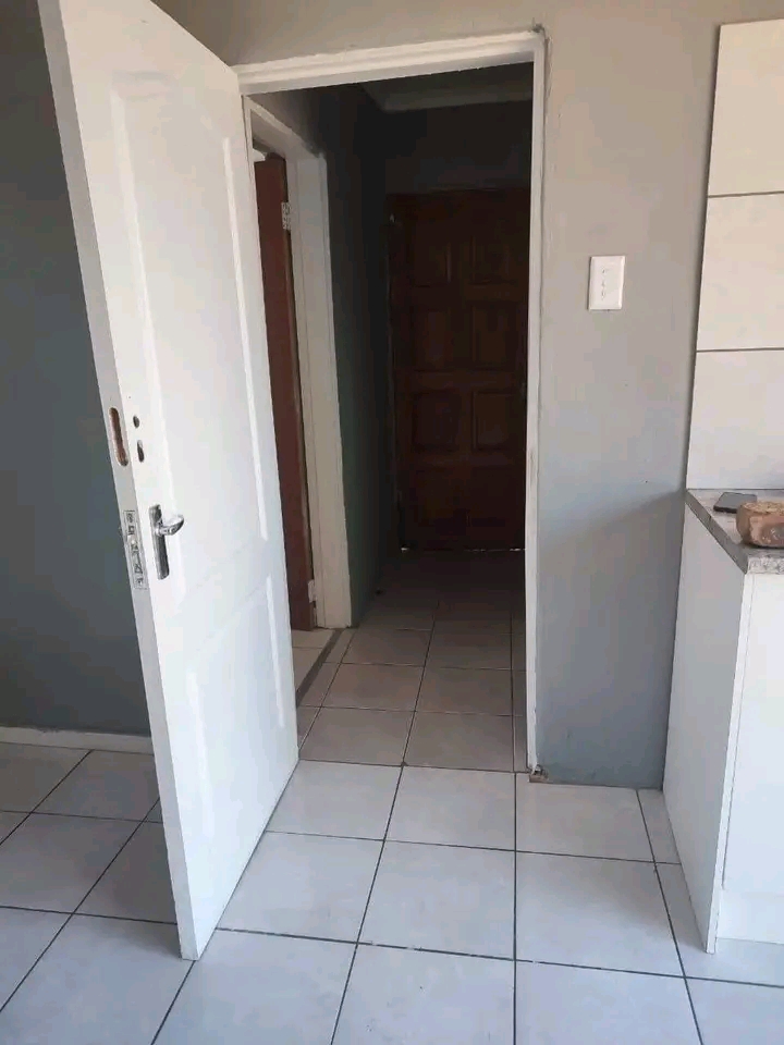 2 bedroom townhouse to rent at thabeng ❗
r  in Birchleigh North