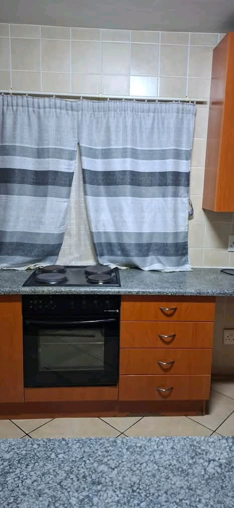 Inside room to rent in a very secure place 
  in Honeydew