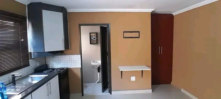Bachelor room available to rent immediately
  in Vosloorus