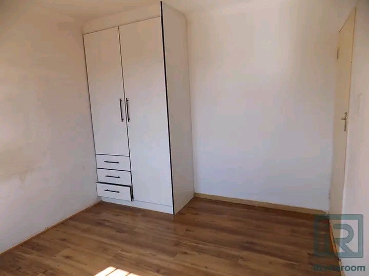 3 bedroom standalone house available immediat  in Protea Glen