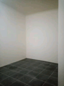 BATCHELOR ROOM FOR RENT R2200 IN 77 GEORGE STREET CALL OR WHATSAPP ME... 3