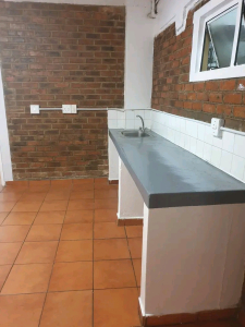 Bedroom to rent all inclusive with own garden for r2500, lakenheath corner high and lily 