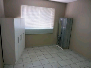 2 bedroom flat to rent, mount verna
newly renovated.

mount verna
cnr grafton and saun 